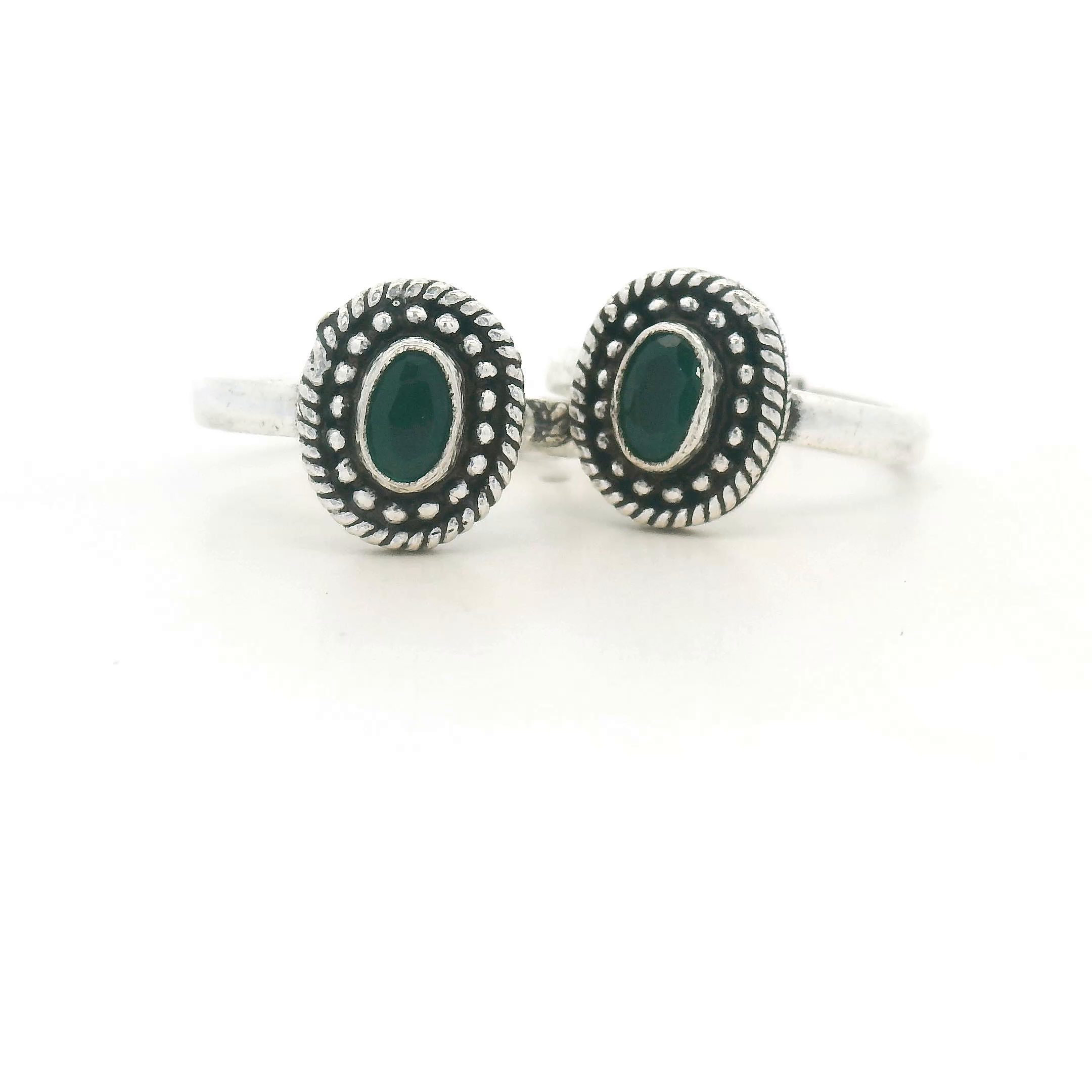 Stone Floral Design Toe Ring