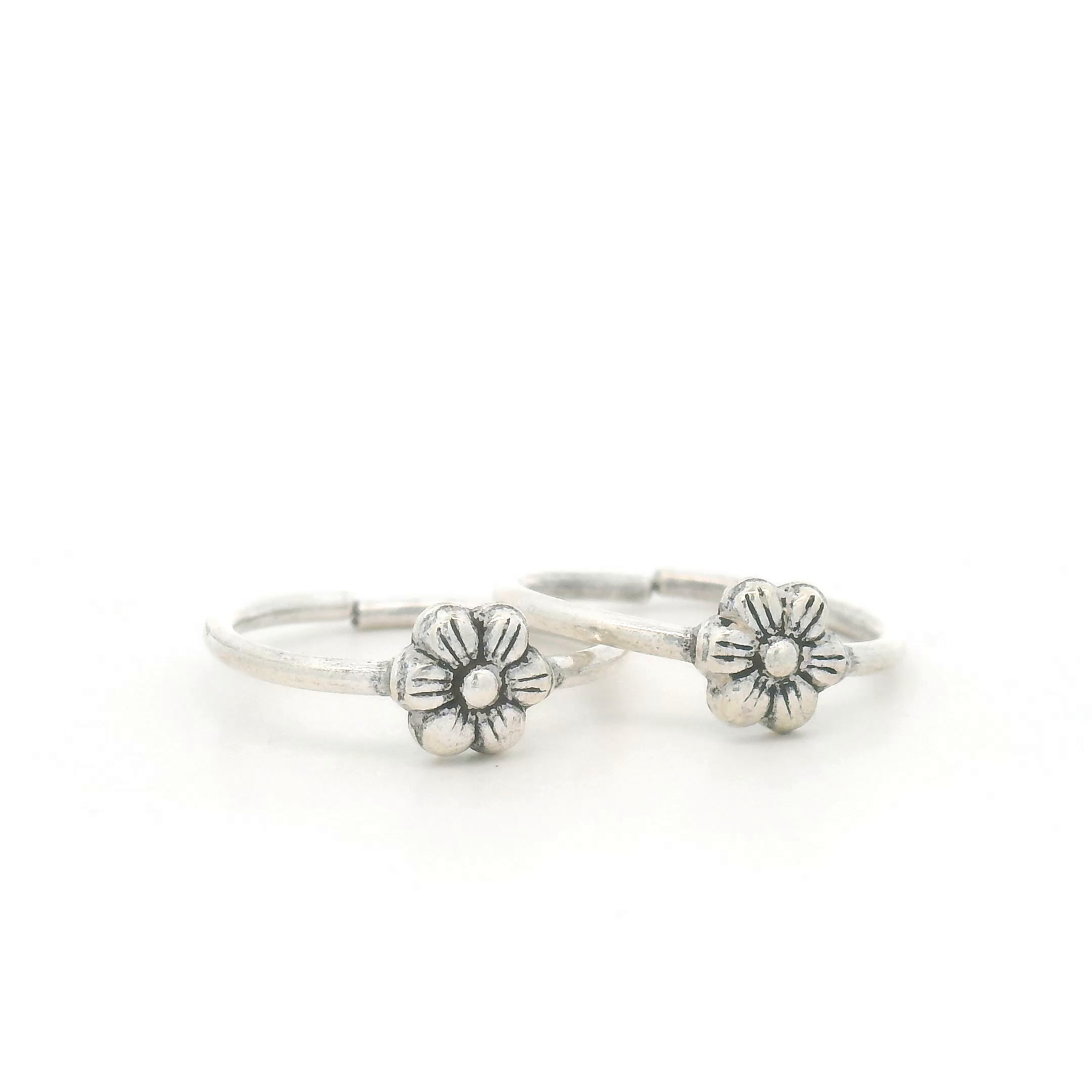 Delicate Floral Silver Toe Rings