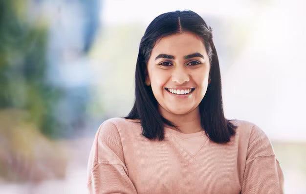 Verified buyer's review of Varshika’s silver jewelry – five-star customer experience