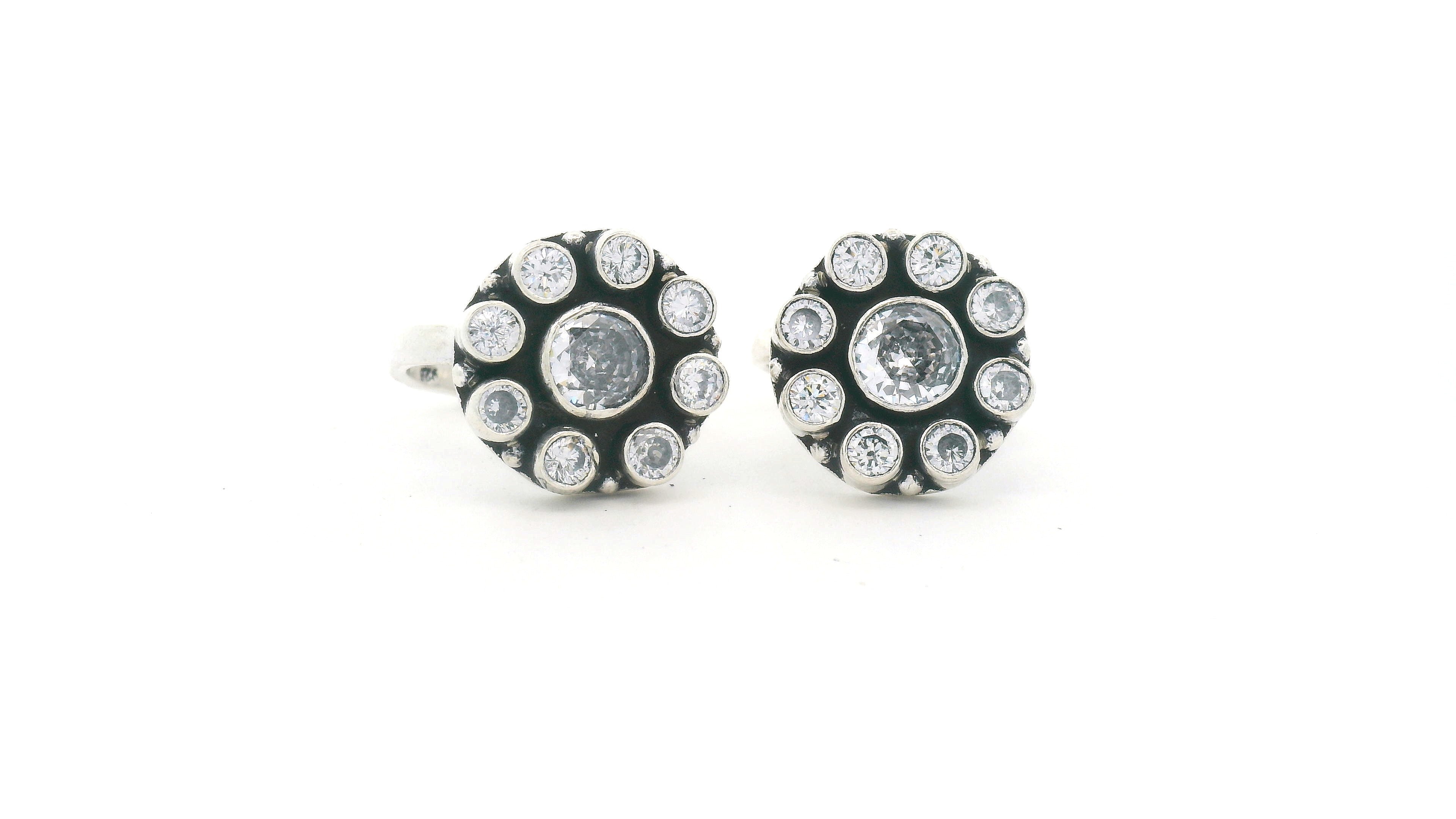 Oxidised Sapphire Spark Toe Ring