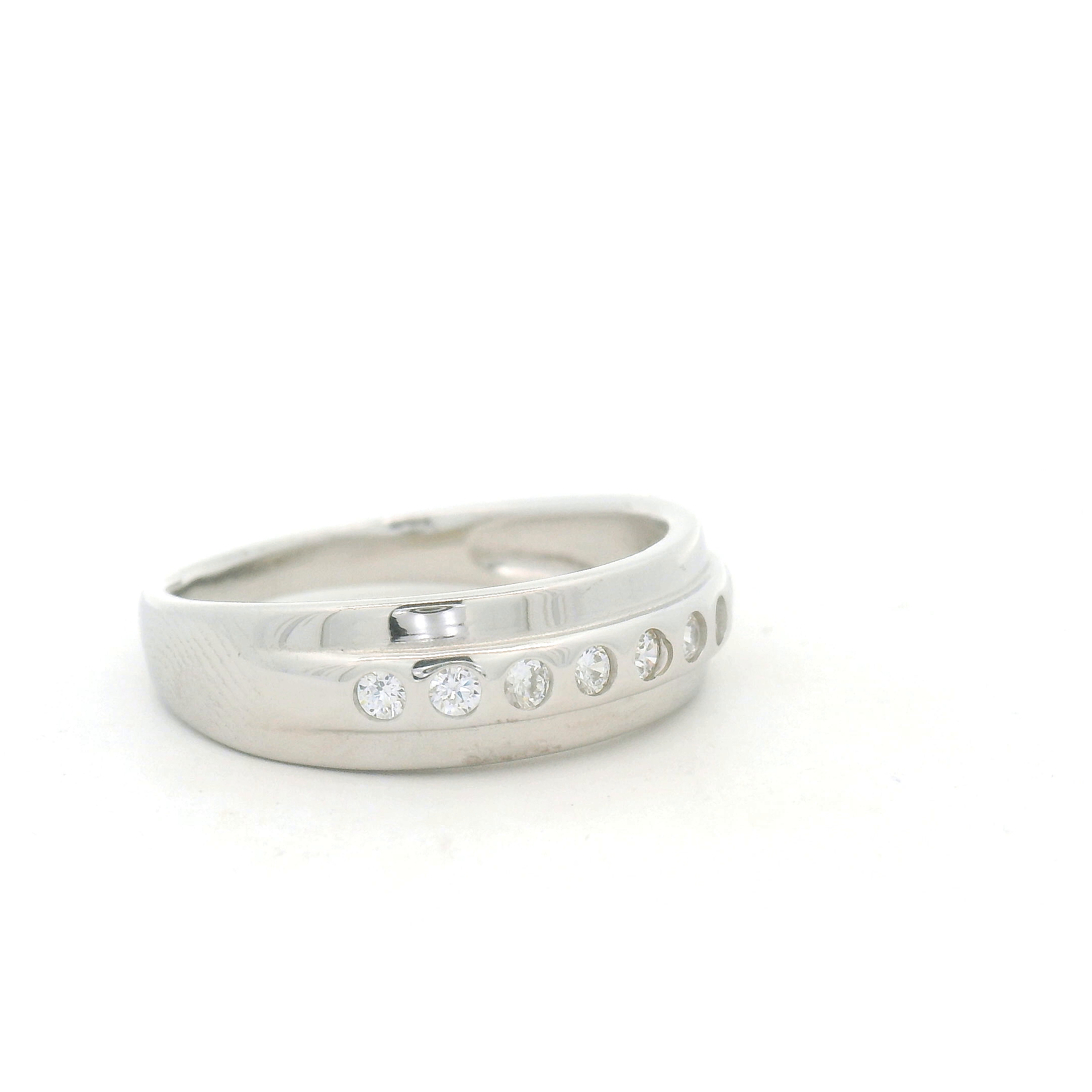 Perfect Silver Ring with Diamonds
