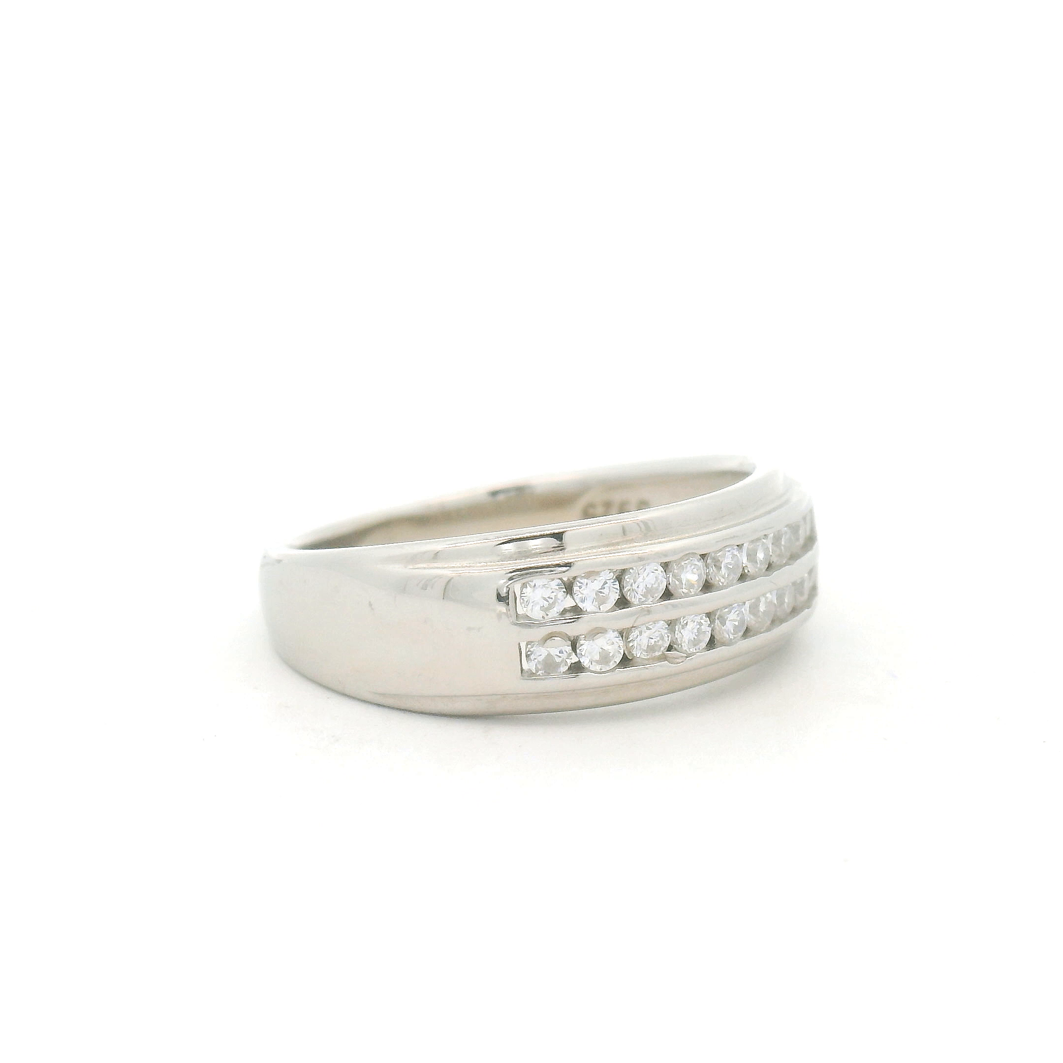 Beautiful Diamond-Studded Men Ring