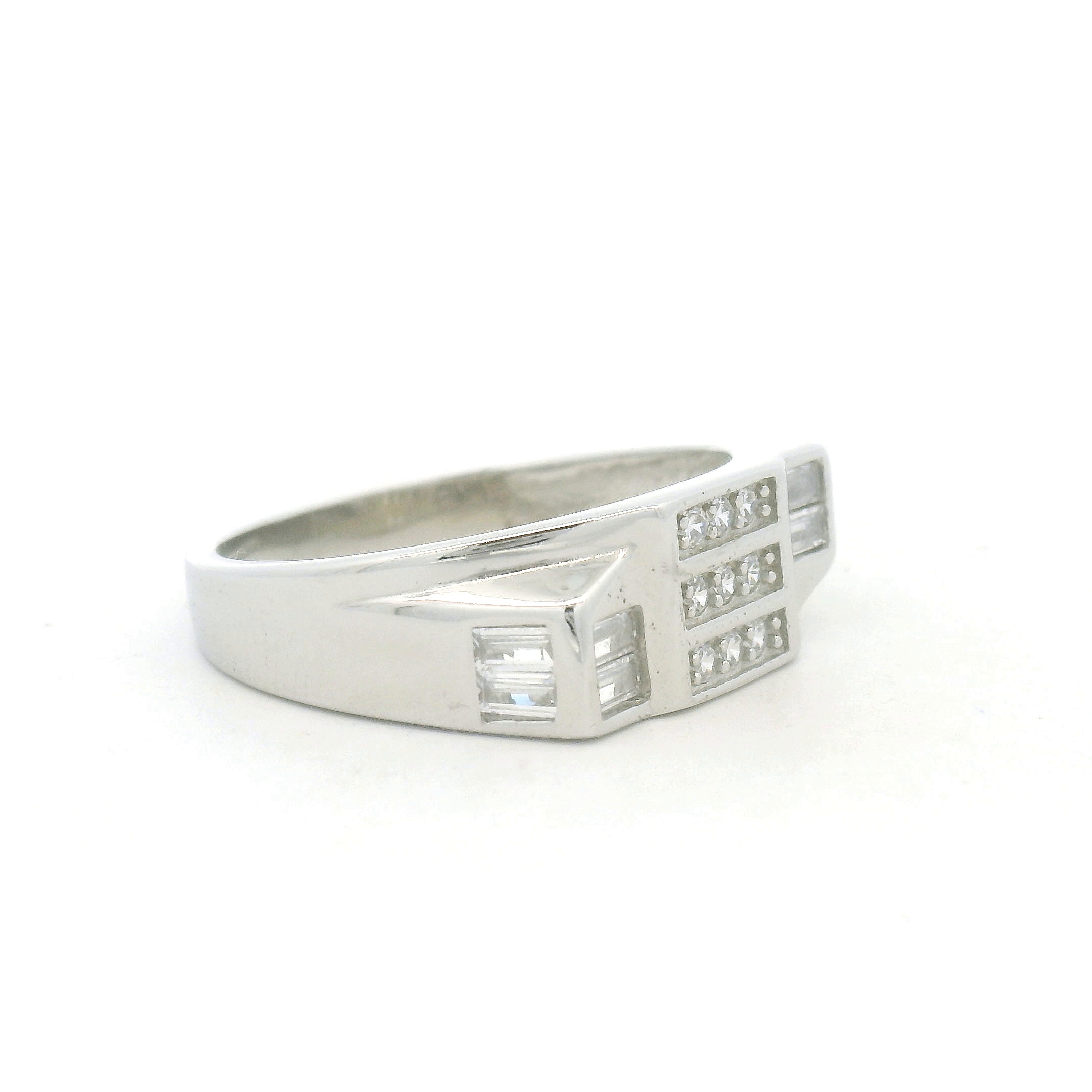 Elegant Diamond-Studded Ring for Men