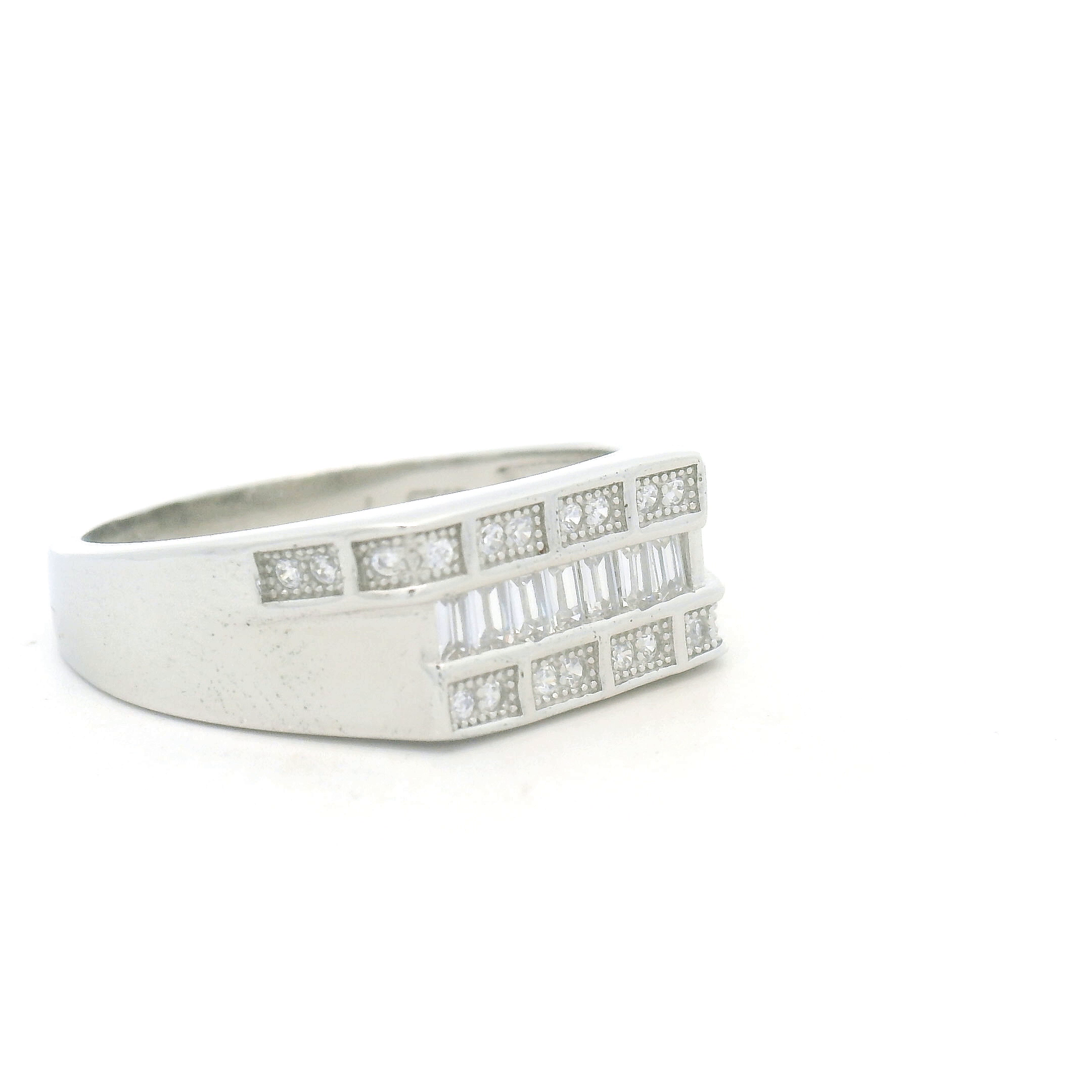 925 Silver Ring with Diamonds