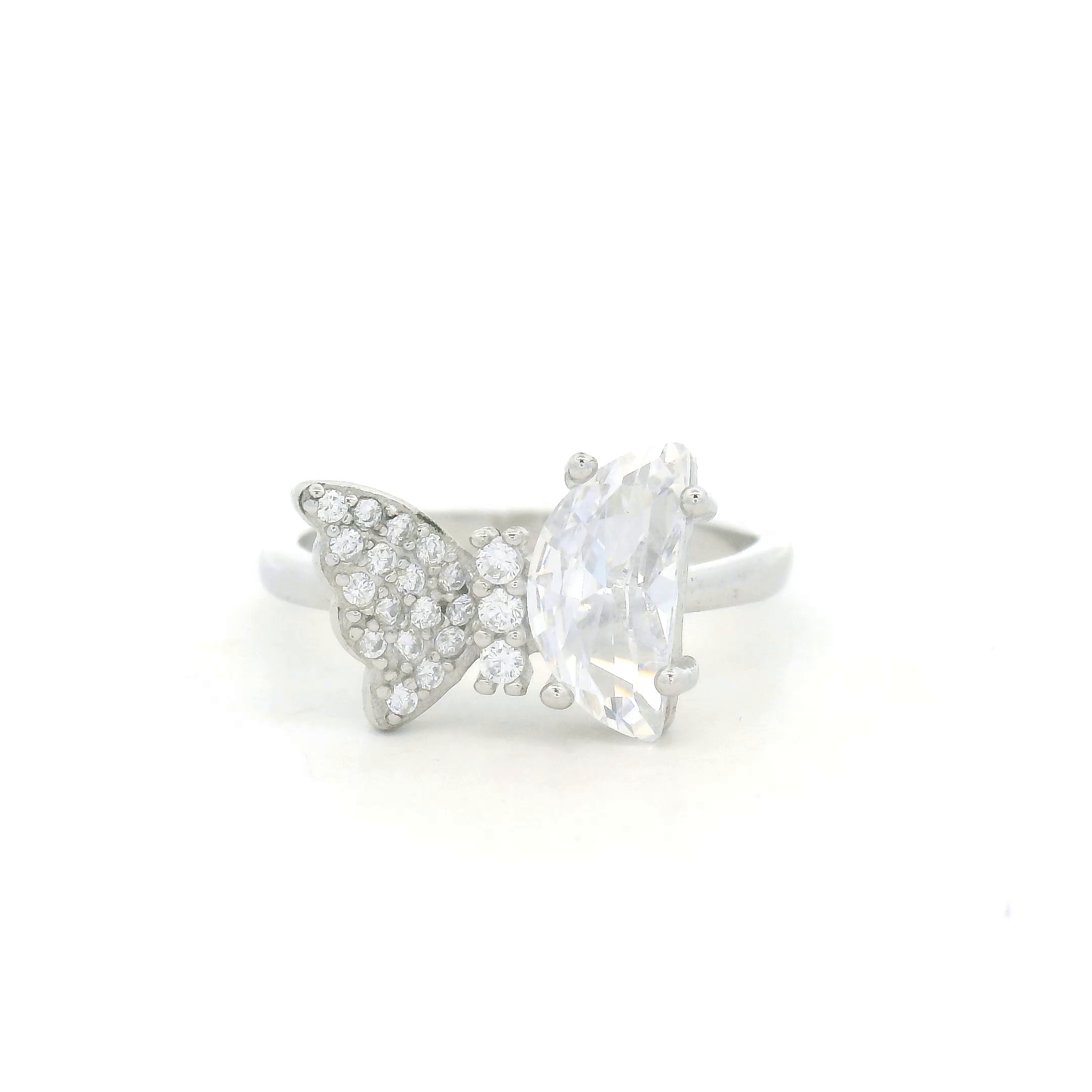 Butterfly Ring with Sparkling Details