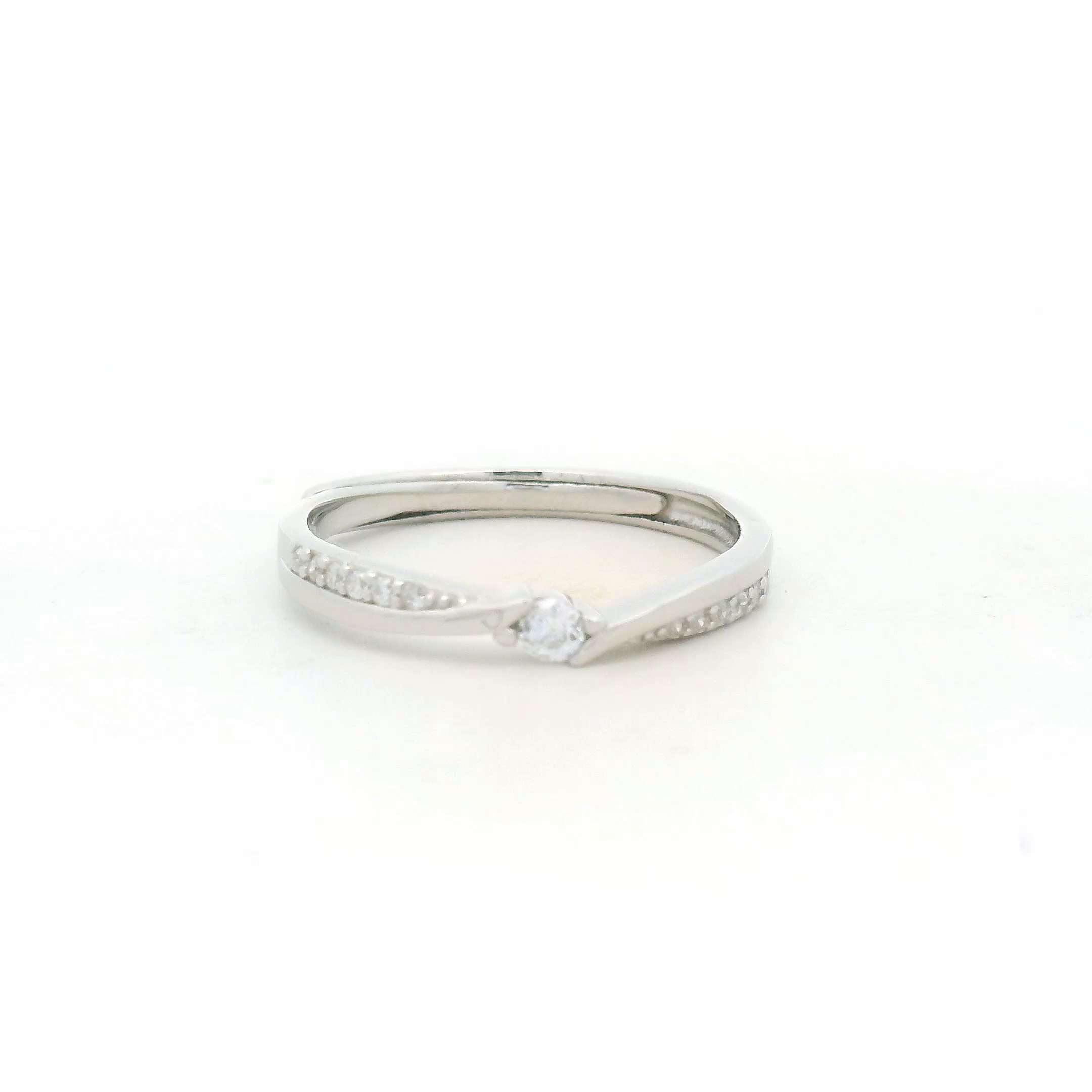 Regular Wear Sparkling Ring