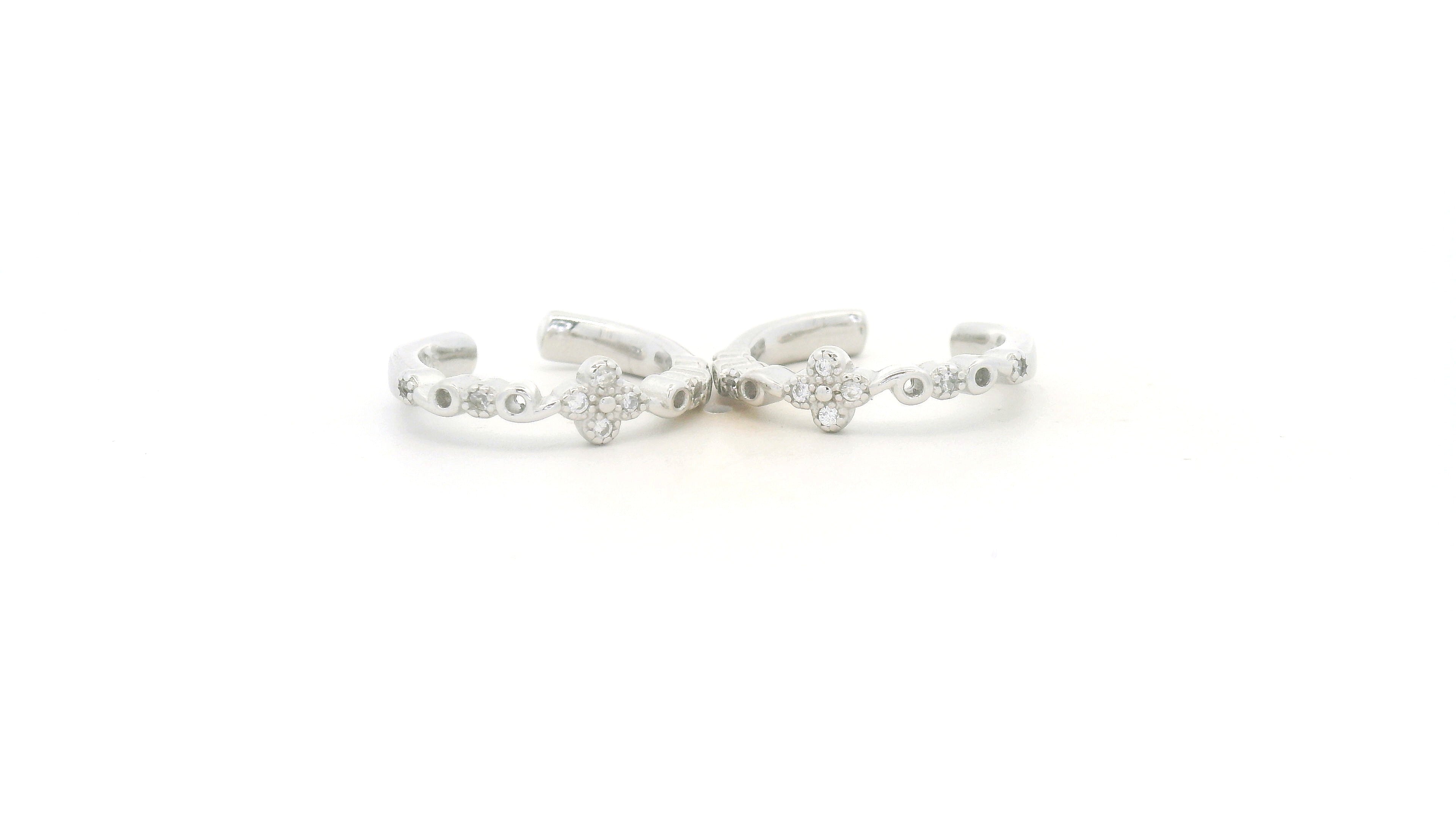 Occasion Silver Toe Rings with Sparkling Details