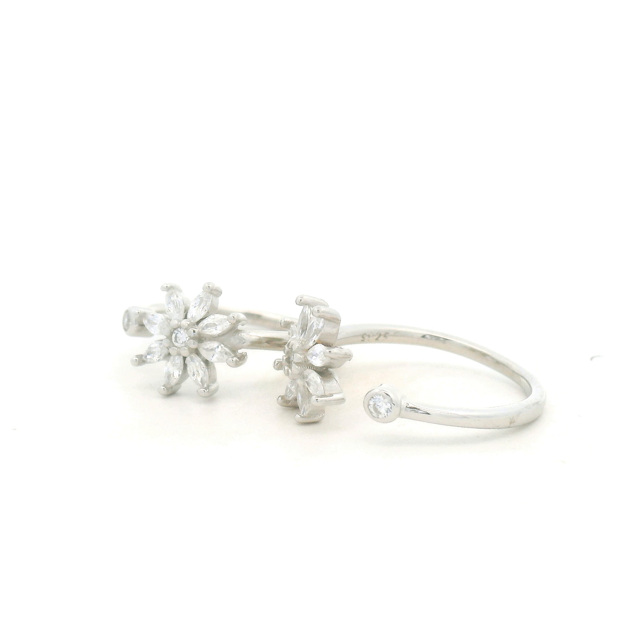 Floral Diamond Toe Ring for Silver
