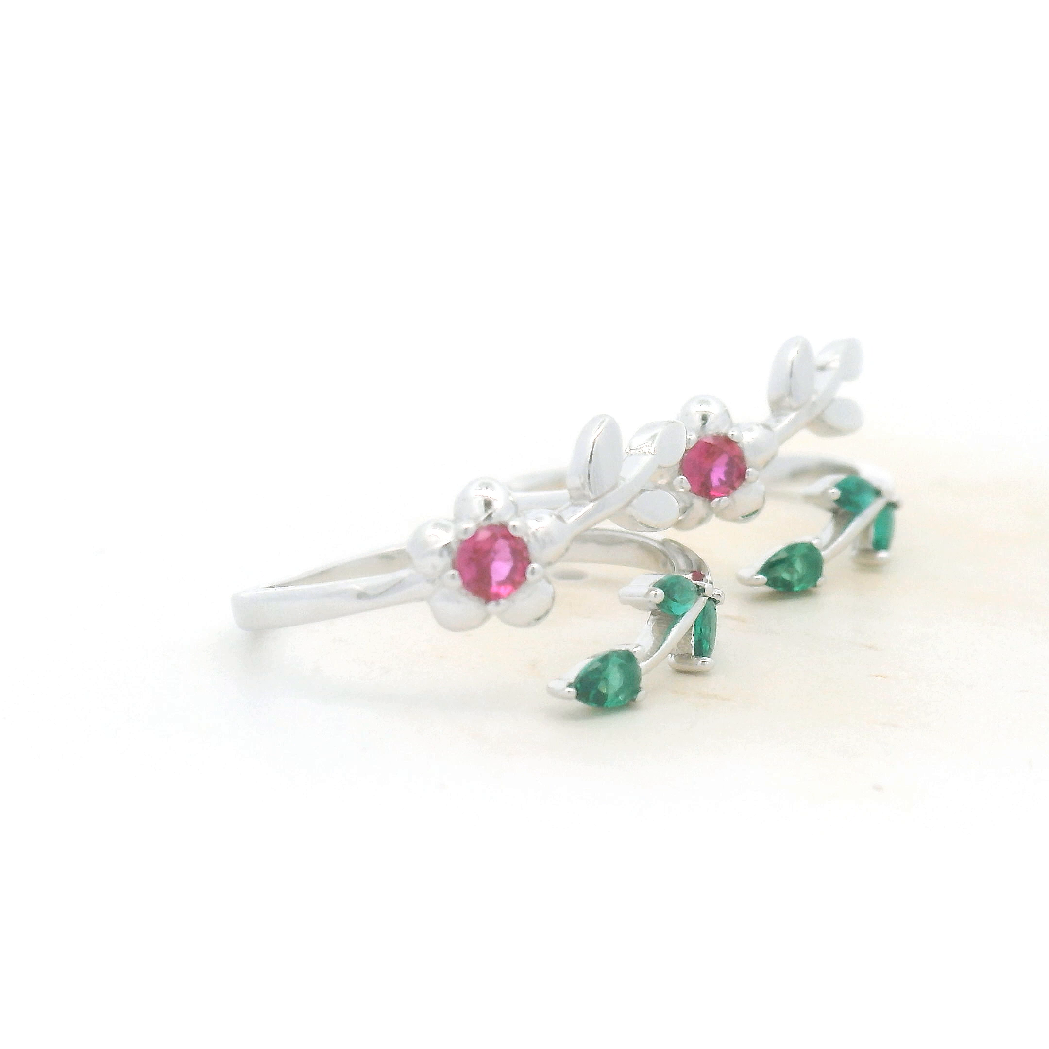 Vibrant Floral CZ Toe Ring with Dual Color Stones