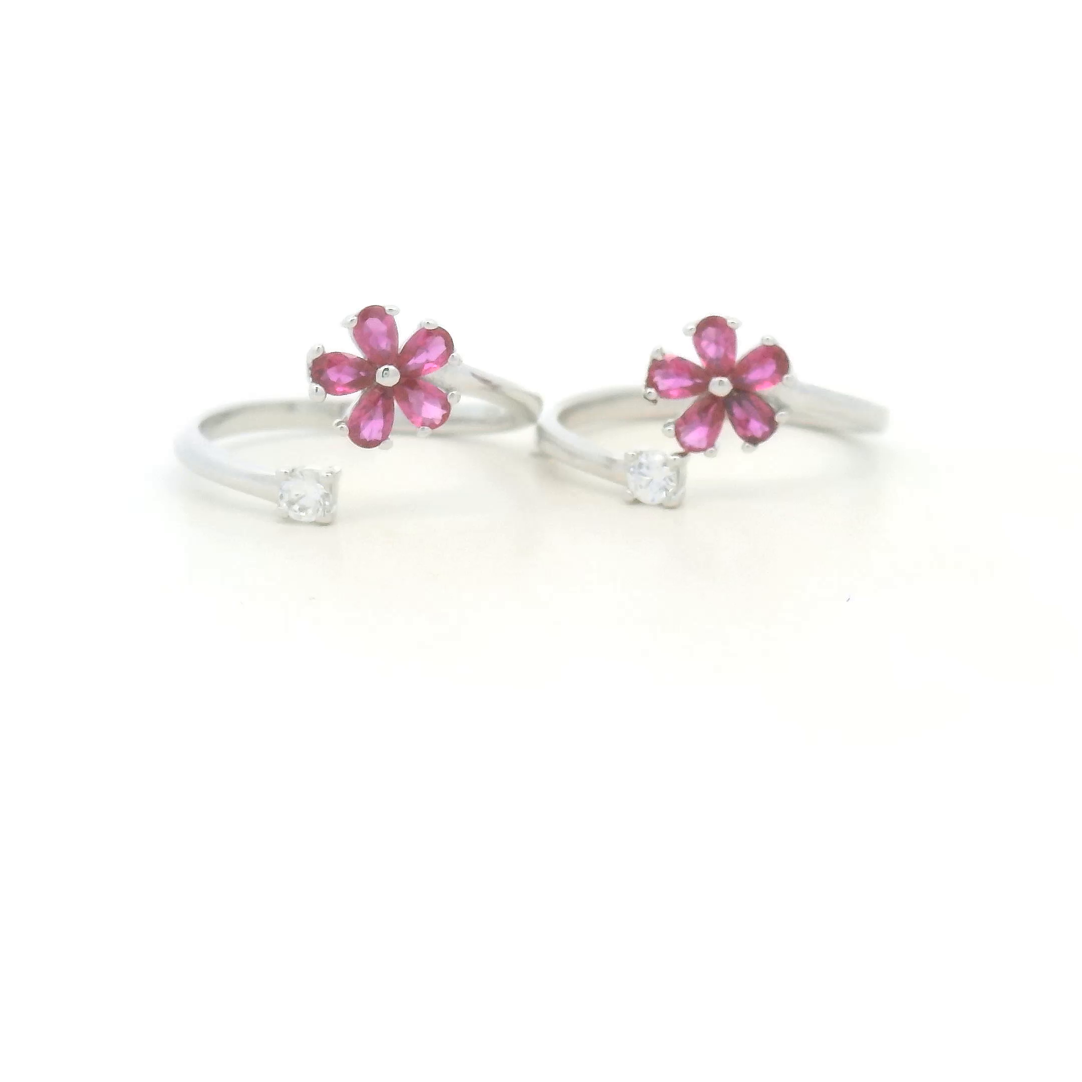 Charming Floral Pink Toe Rings