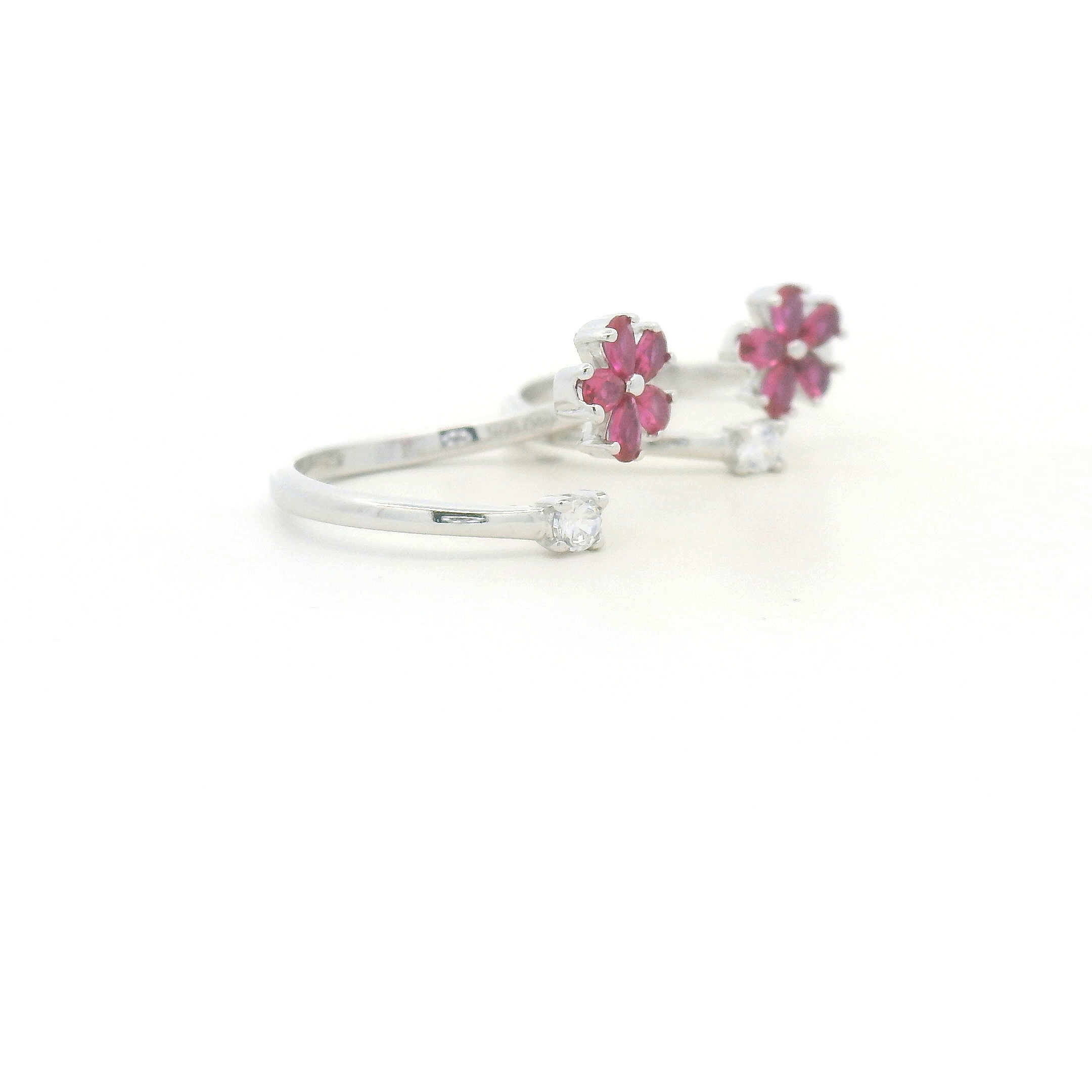 Charming Floral Pink Toe Rings