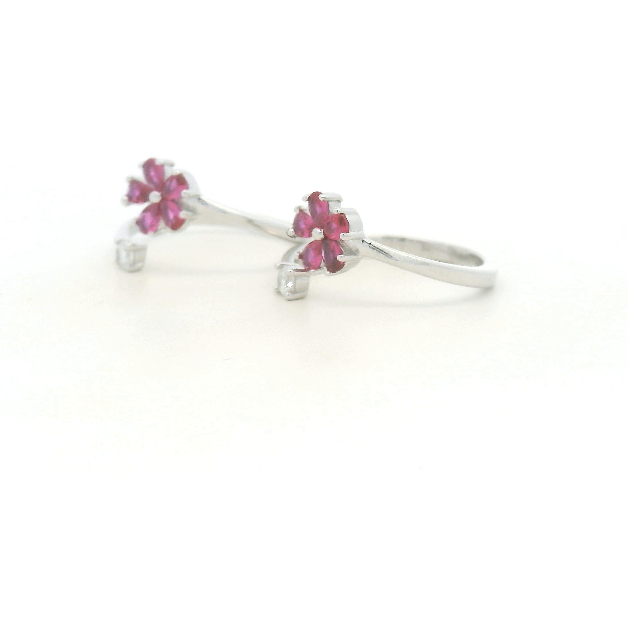 Charming Floral Pink Toe Rings