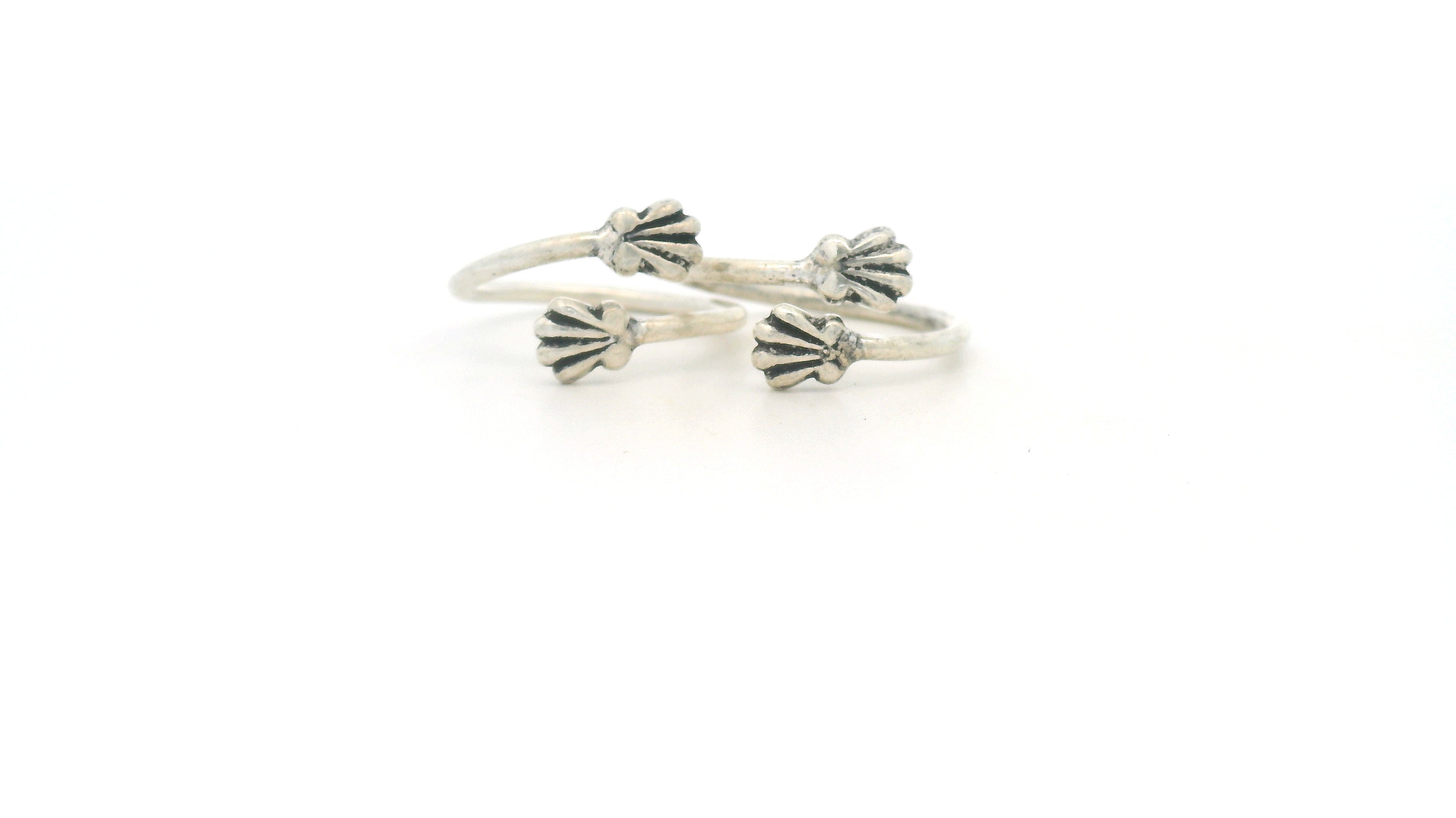 Silver Toe Ring with Unique Design