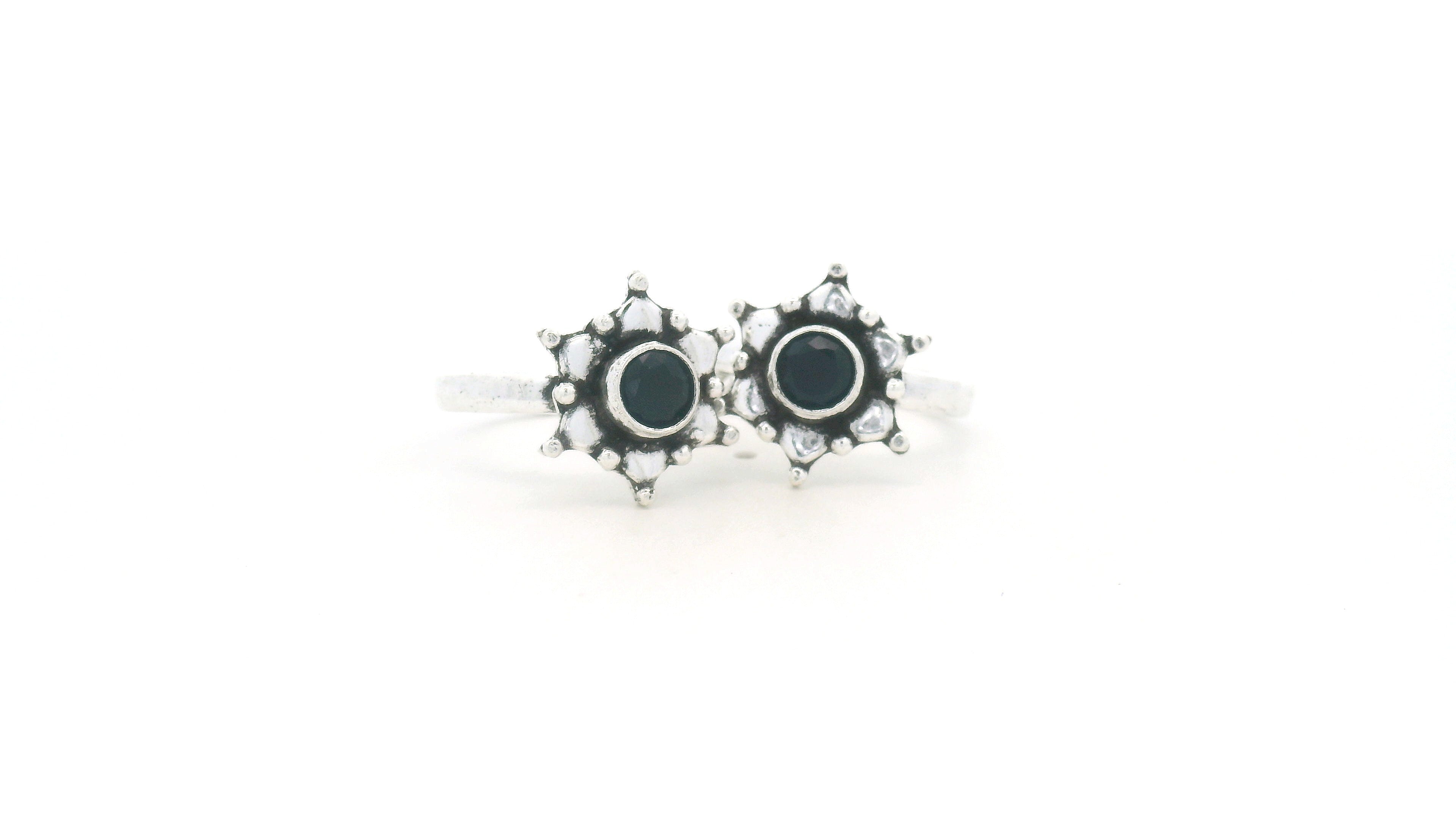 Elegant Silver Dual Stone Toe Ring