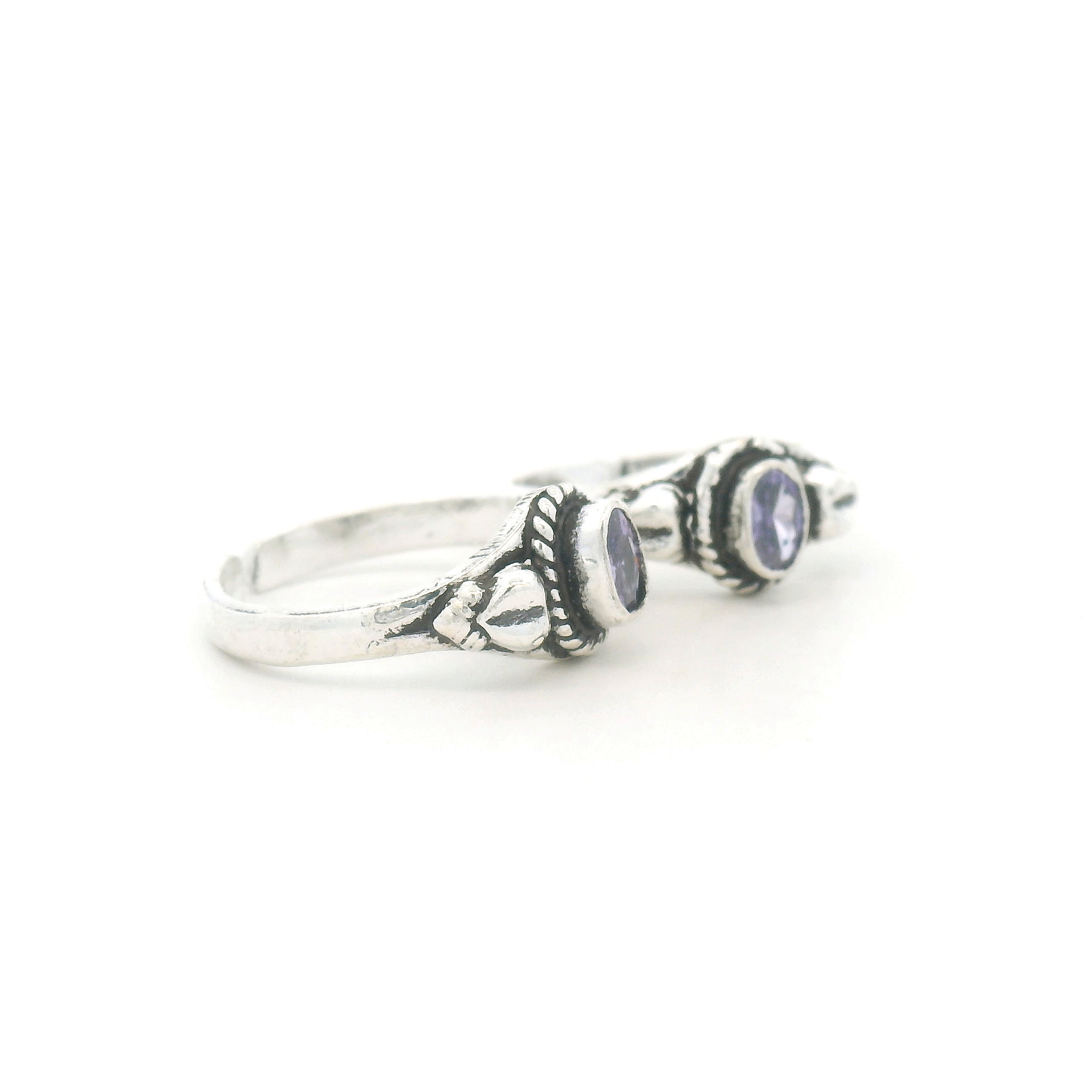 Silver Toe Ring with Rich Look