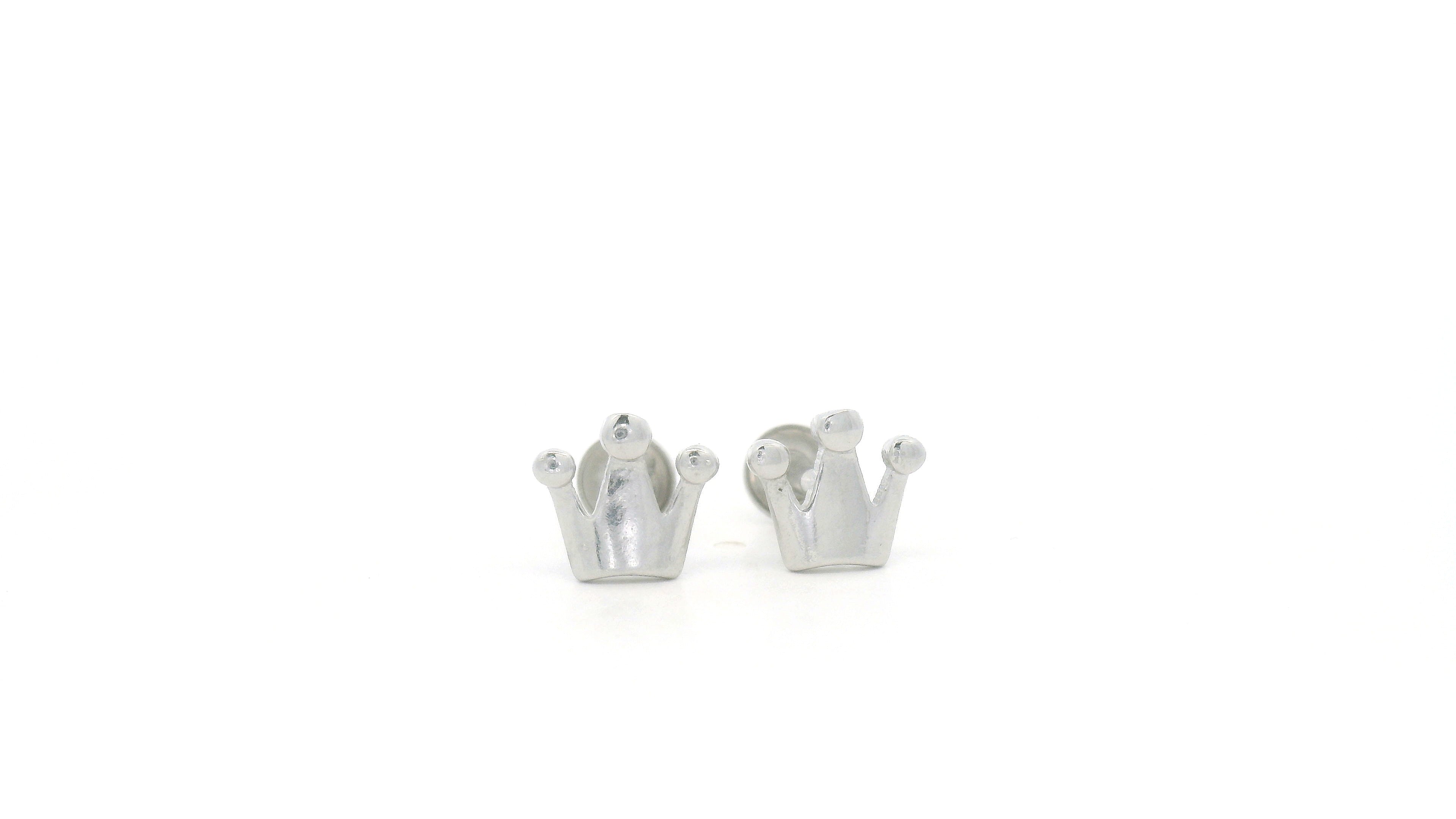 Charming Crown-Shaped Stud Earrings