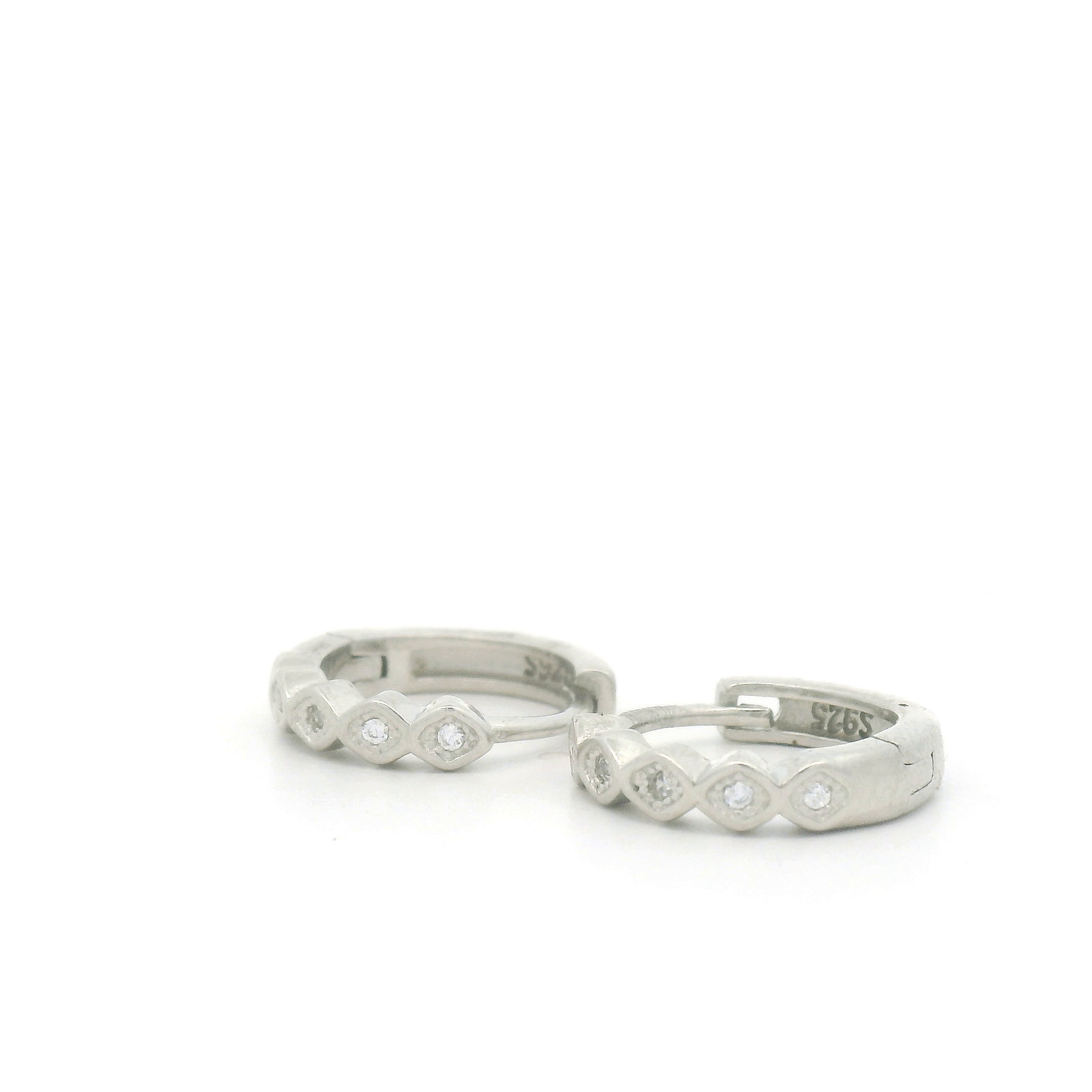 Regular Wear 925 Silver Diamond Earring