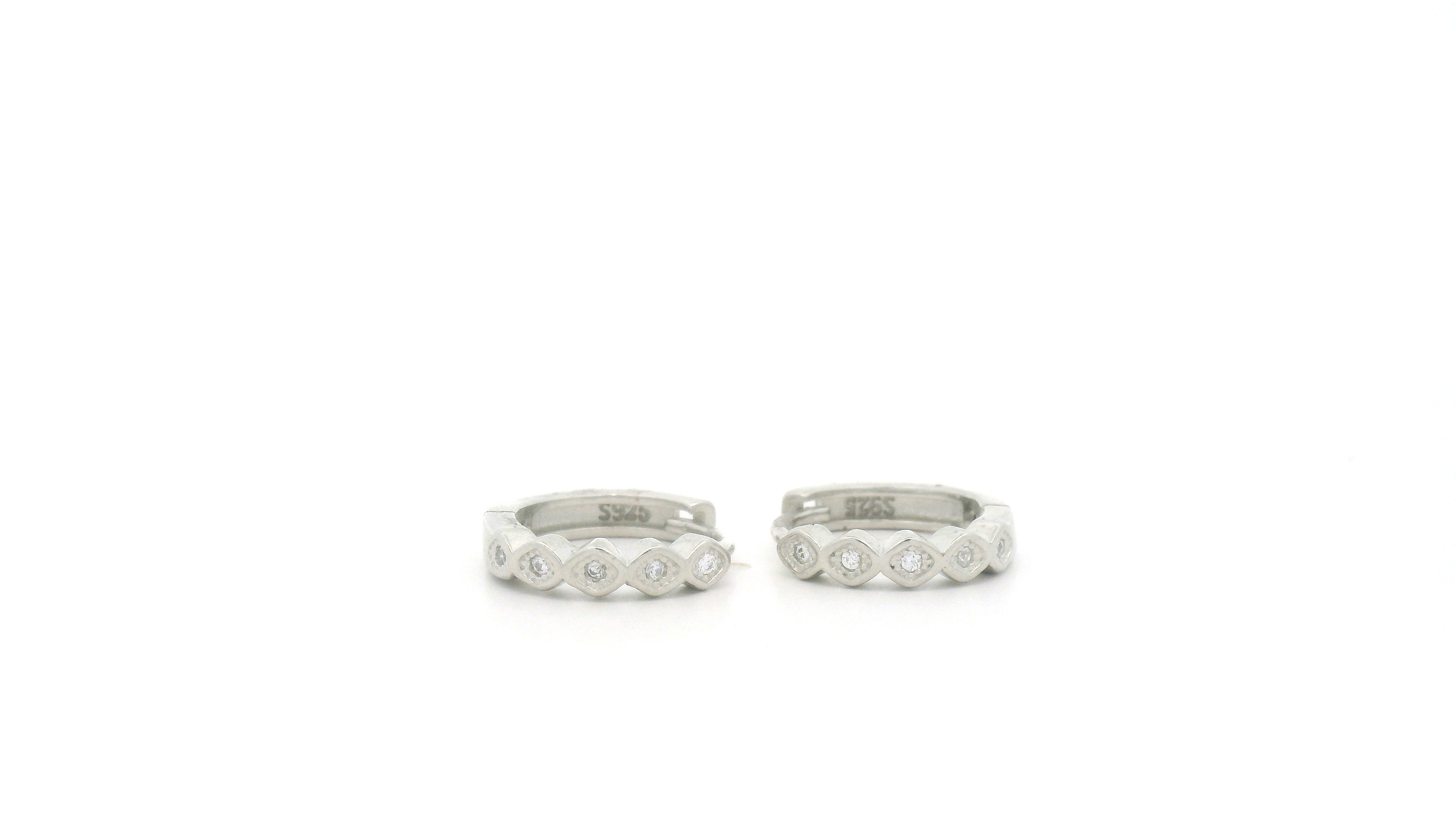 Regular Wear 925 Silver Diamond Earring