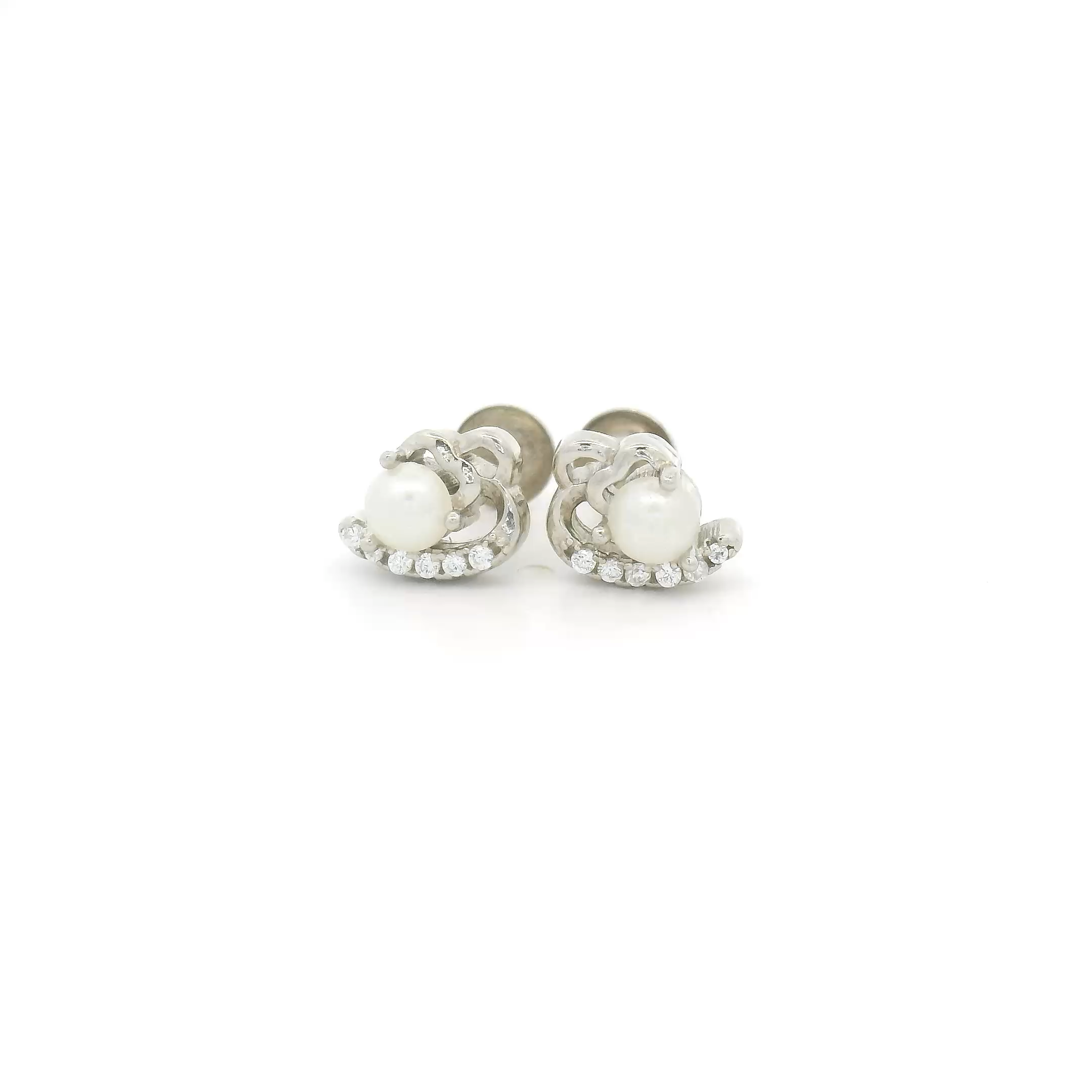 Beautiful Pearl and Diamond Earrings