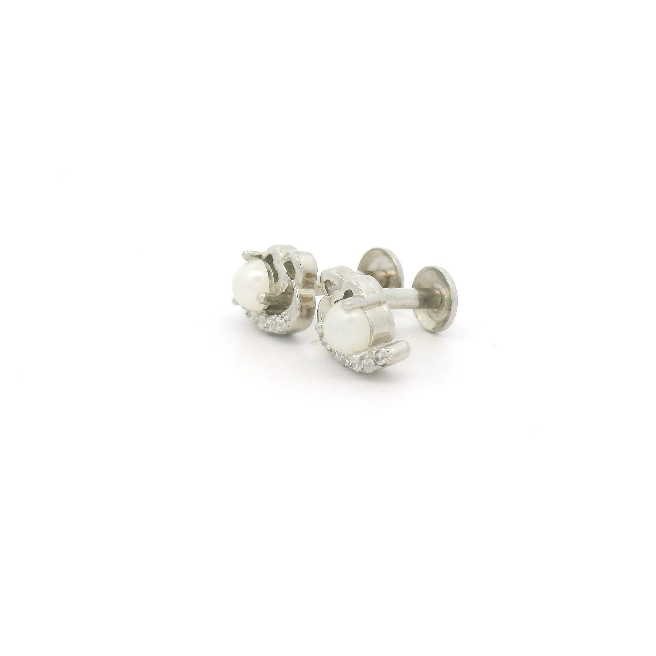 Beautiful Pearl and Diamond Earrings