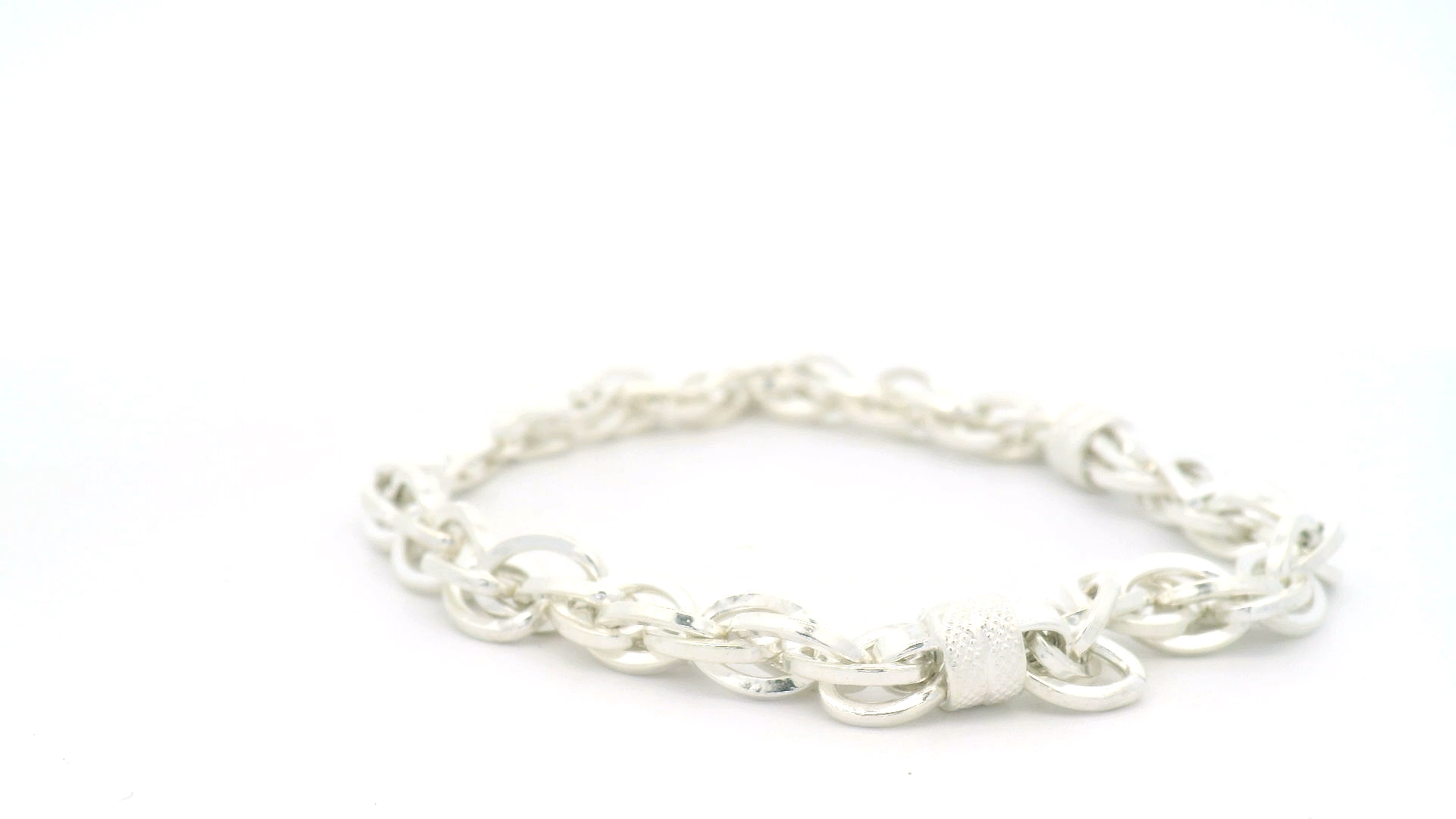 Elegant Silver Chain Bracelet