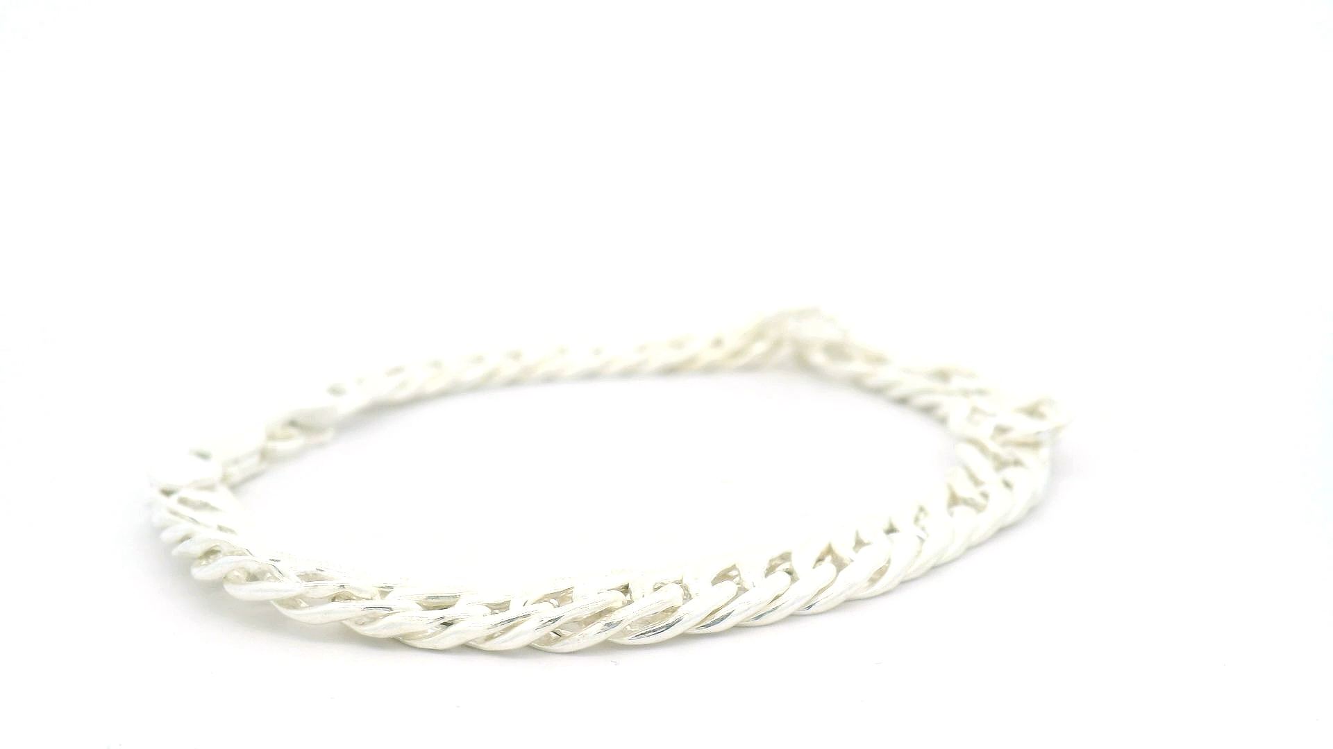 Elegant Silver Twisted Bracelet for Gents