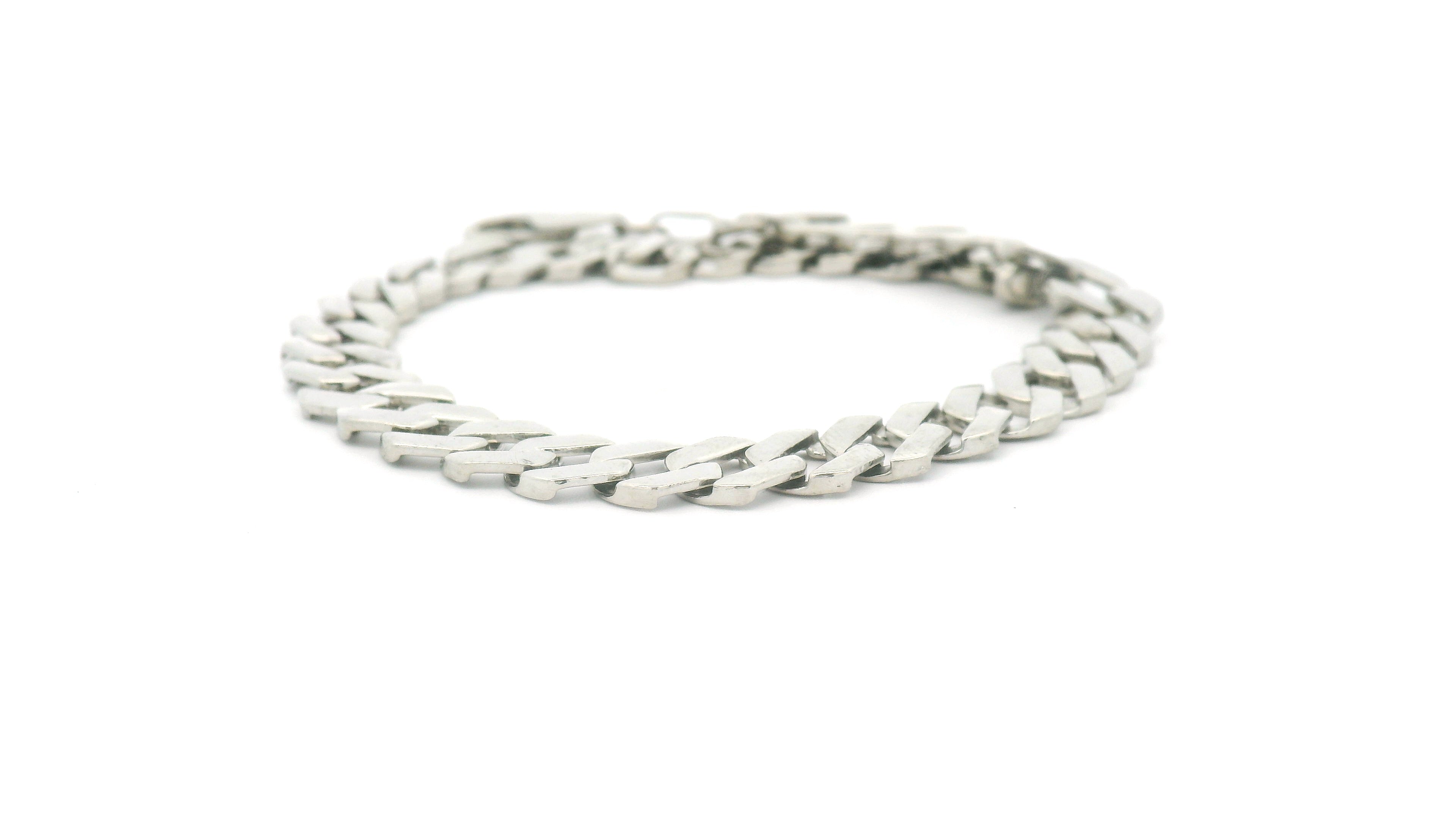 Stylish Silver Chain Bracelet for Gents
