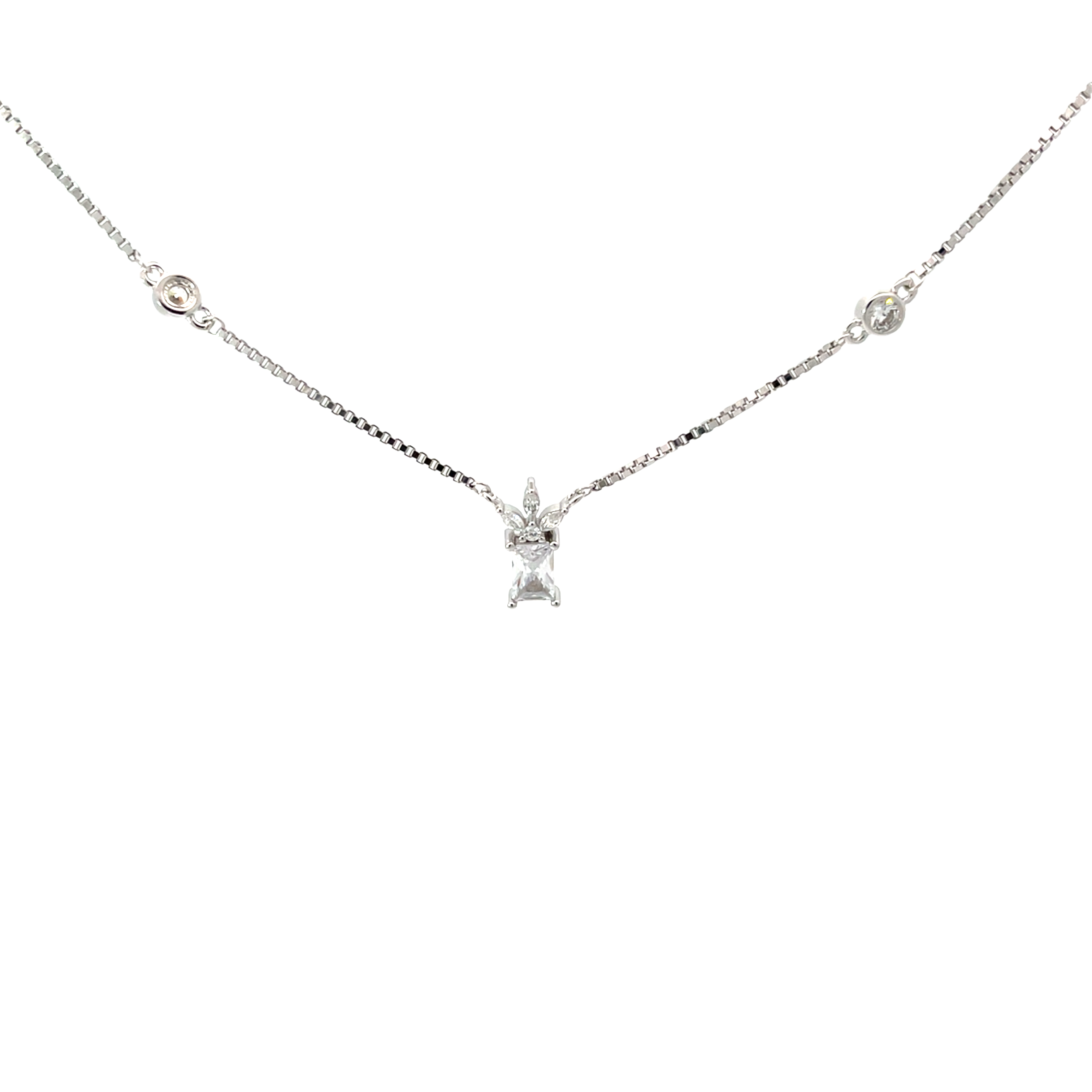Elegant Silver Pendant Chains