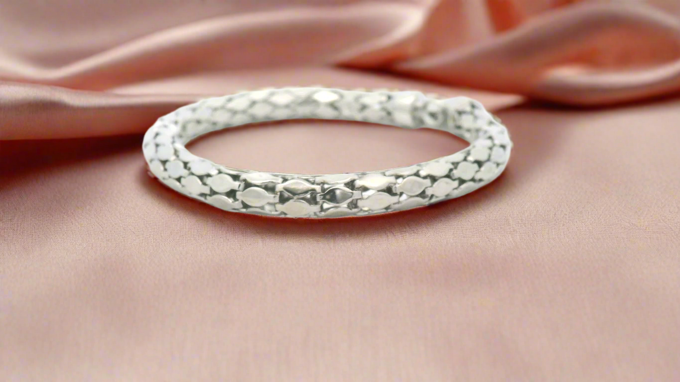 925 Silver Ring with Intricate Design