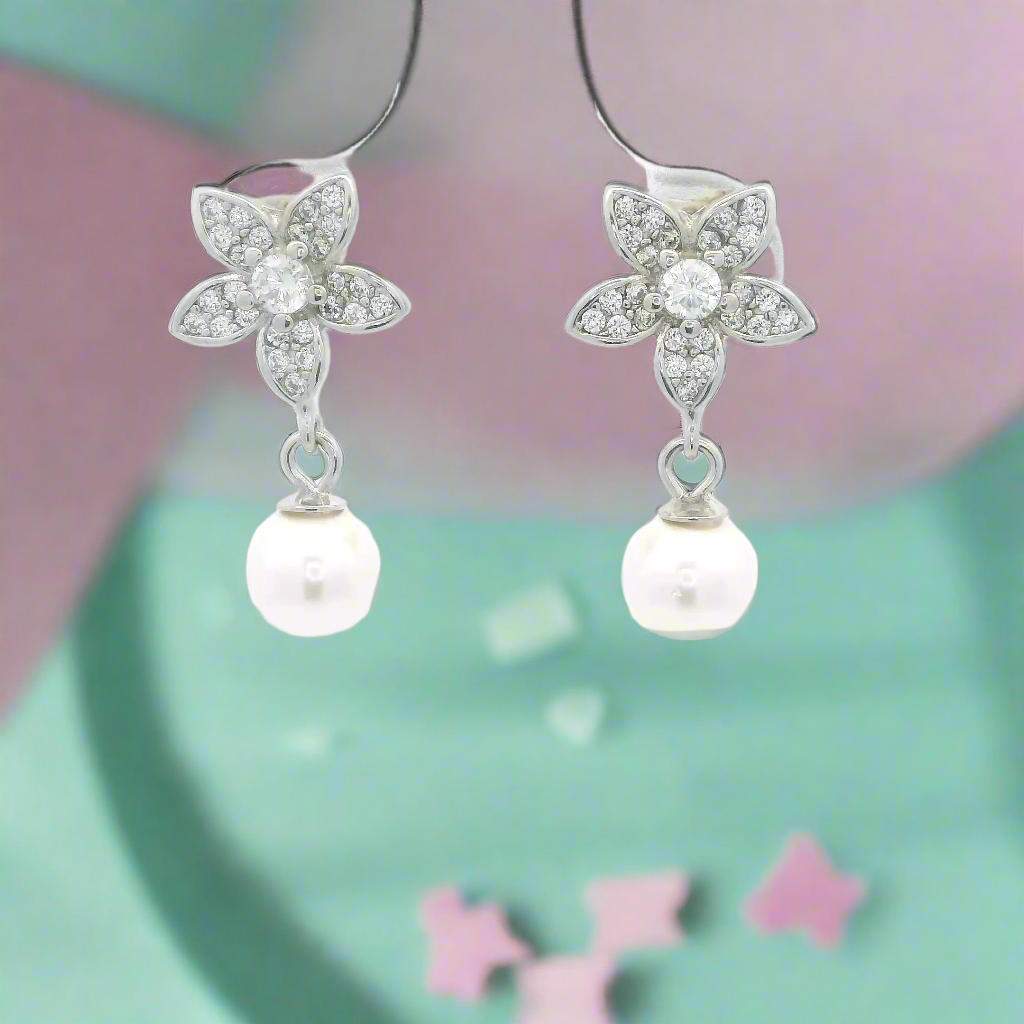 925 Silver Charming Heart-Shaped Earrings