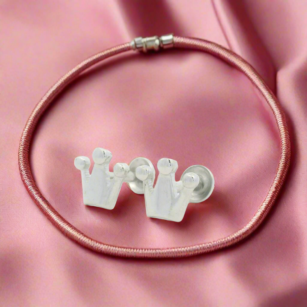 Charming Crown-Shaped Stud Earrings