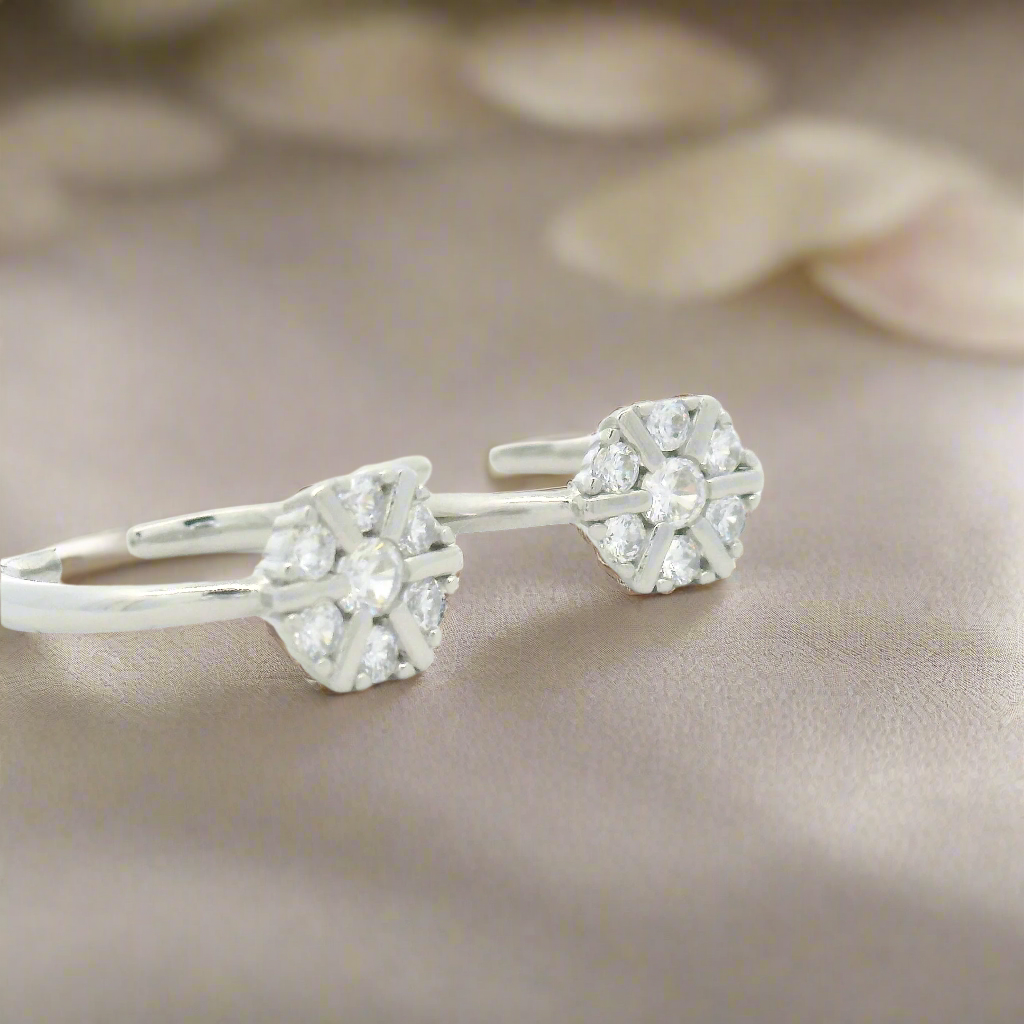 Floral Diamond Toe Rings for Silver